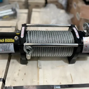 Guinche Eléctrico 12V 9000 lb – 4310 kg / 27 m de Cable / 5,5 HP / Control Remoto / Carrete de Acero